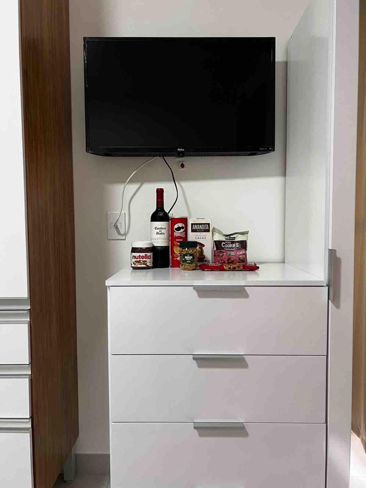 V201 - Lugar Especial: Perto De Tudo! Metro Apartamento *